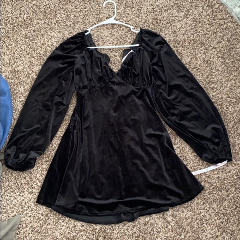 Off the shoulder velvet dress